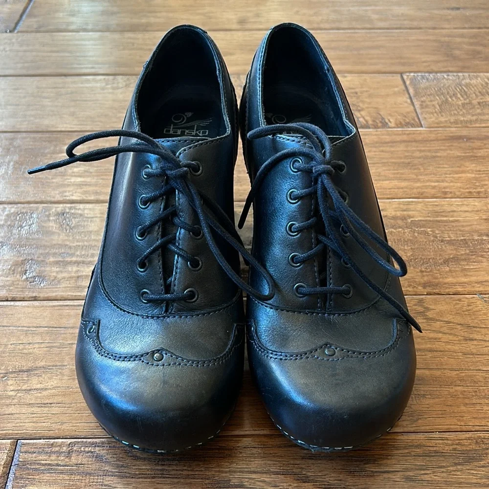 Dansko Nell Black Leather Lace Up Wingtip Oxford Clogs Heel Size 40_8